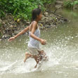 durchs Wasser rennen